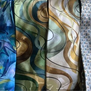 Jerry Garcia Four Abstract Patterned Ties. 100% Silk. Collection 44.
Excellent!